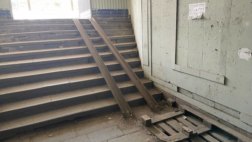 Саратовцы стыдятся подземного перехода возле Театра оперы и балета