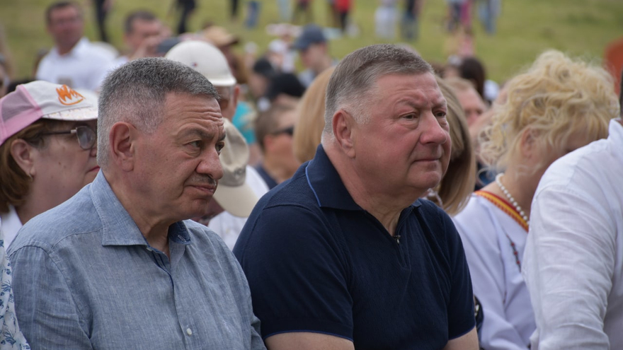 В Саратове на Сабантуе детям бесплатно раздавали мороженое 