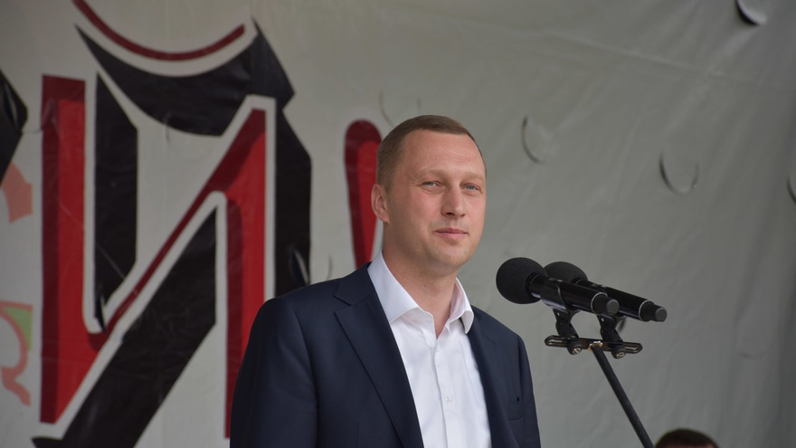 В Саратове на Сабантуе детям бесплатно раздавали мороженое 