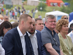 В Саратове на Сабантуе детям бесплатно раздавали мороженое 