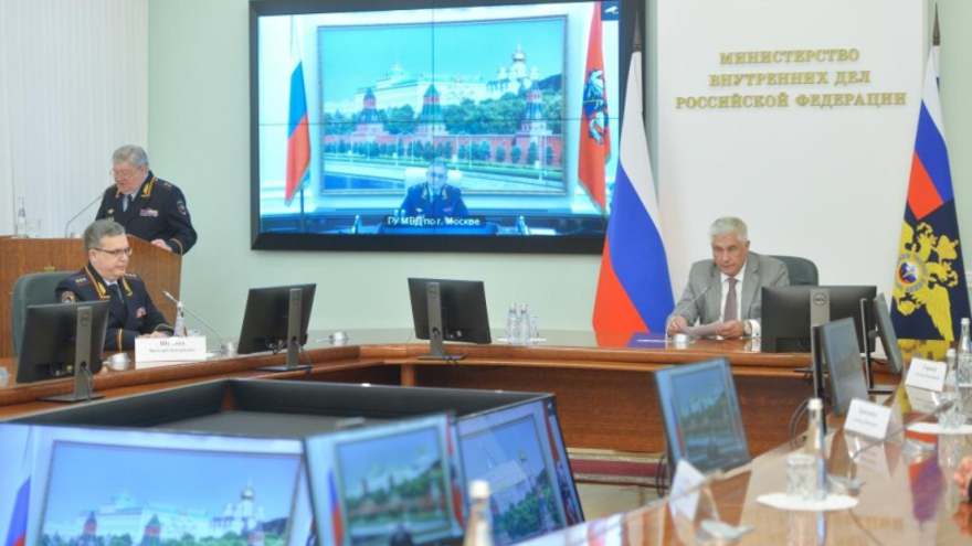 Владимир Путин присвоил очередные звания руководителям МВД по Саратовской области