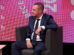 Роман Бусаргин призвал саратовских студентов не покидать Саратовскую область
