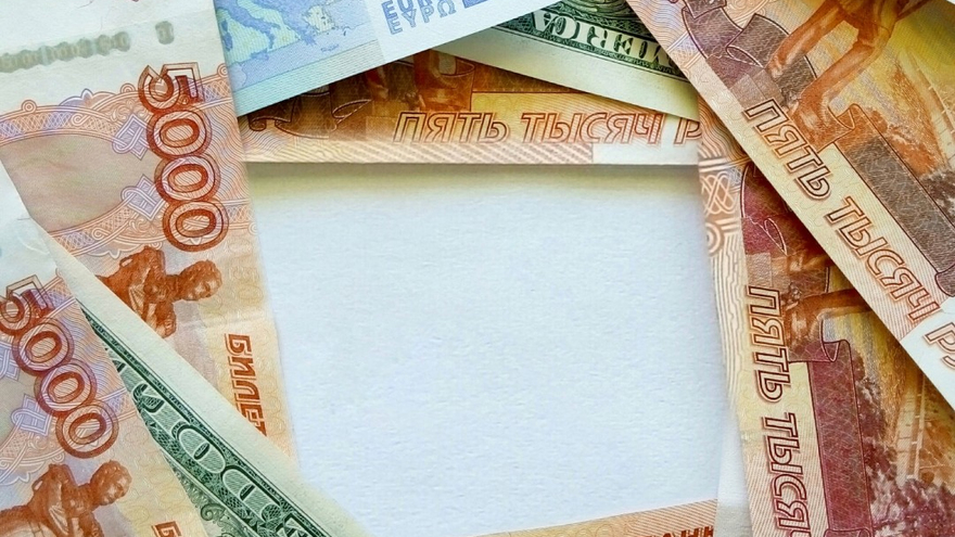 Трое саратовцев перевели на безопасные счета 1,5 миллиона рублей