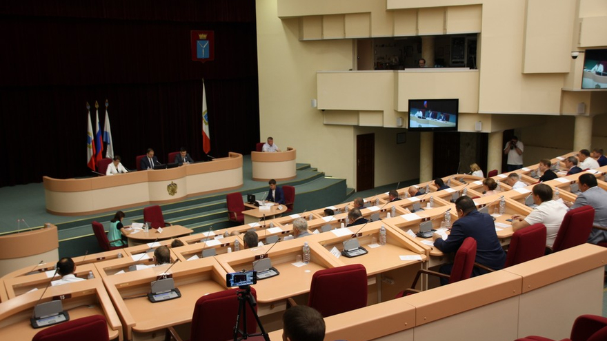 В Саратове увеличат зарплаты спортивным тренерам