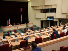 В Саратове увеличат зарплаты спортивным тренерам