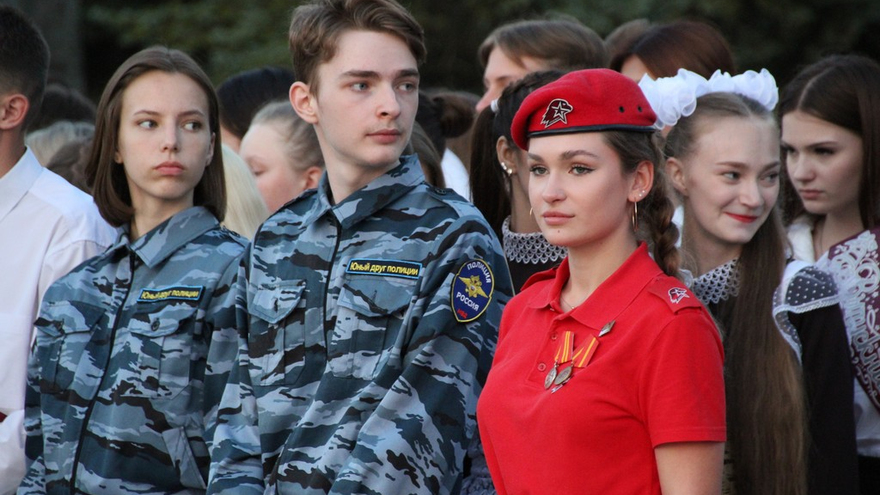 Саратовская молодежь почтила память выпускников 1941 года и поклялась в верности Отечеству