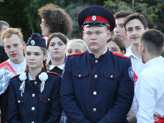 Саратовская молодежь почтила память выпускников 1941 года и поклялась в верности Отечеству