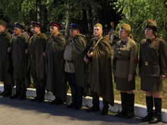 День памяти и скорби: в саратовском Парке Победы зажгли девять тысяч свечей