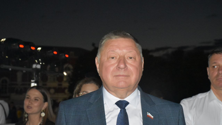 Саратовская Роза ветров собрала тысячи выпускников
