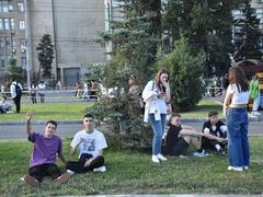Саратовская Роза ветров собрала тысячи выпускников
