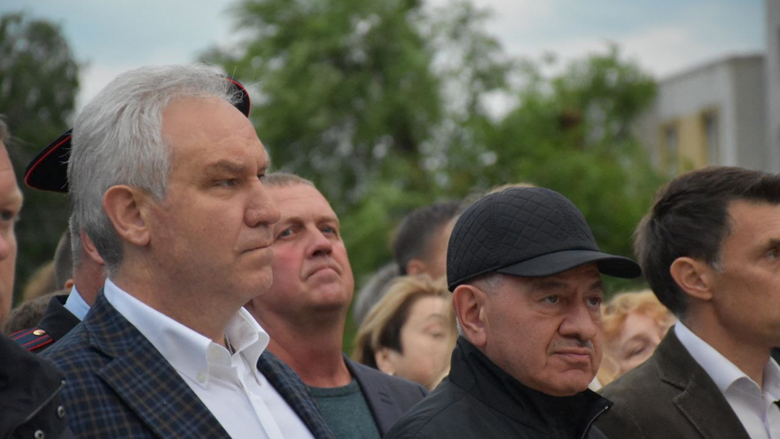 В Саратове стелу Город трудовой доблести открыли под песню Олега Газманова