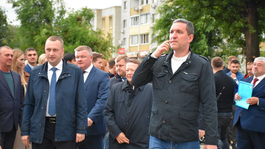 В Саратове стелу Город трудовой доблести открыли под песню Олега Газманова