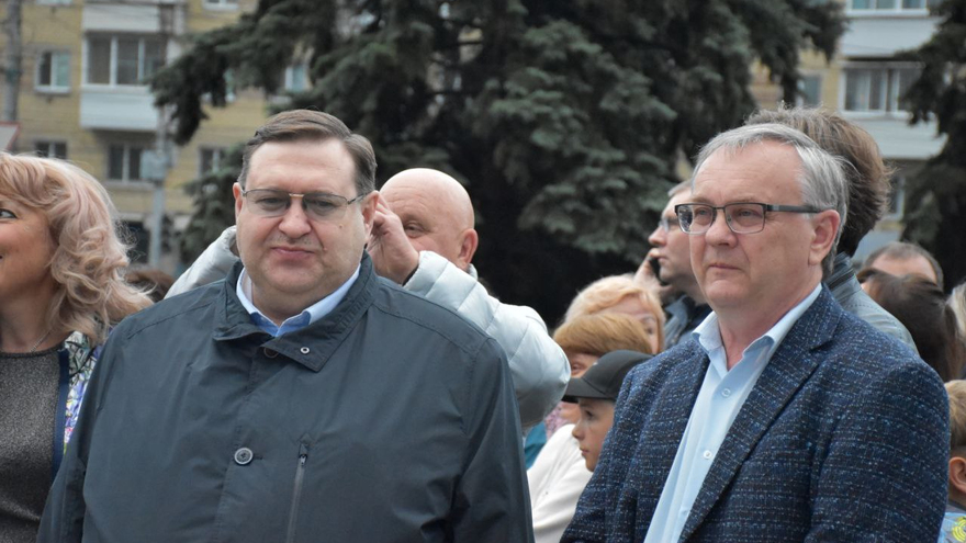 В Саратове стелу Город трудовой доблести открыли под песню Олега Газманова