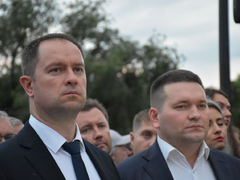 В Саратове стелу Город трудовой доблести открыли под песню Олега Газманова