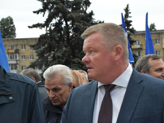 В Саратове стелу Город трудовой доблести открыли под песню Олега Газманова