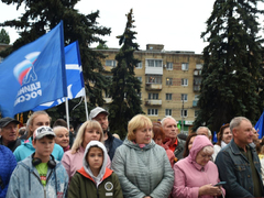 В Саратове стелу Город трудовой доблести открыли под песню Олега Газманова