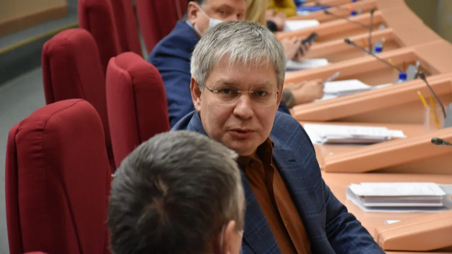 Суд признал законным решение лишить Сергея Курихина депутатского мандата