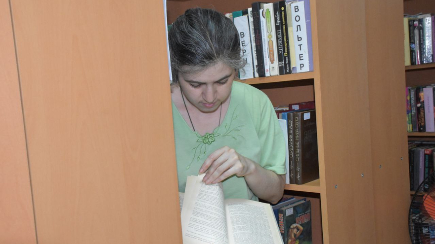 Трещины в стенах, смена пола: здание научной библиотеки в Саратове планируют восстановить до конца года
