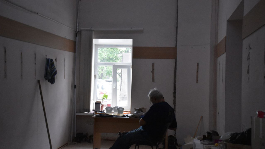 Трещины в стенах, смена пола: здание научной библиотеки в Саратове планируют восстановить до конца года