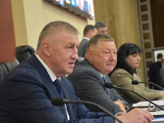 Роман Бусаргин назвал Питерский район примером пассивности и предложил уволить главу
