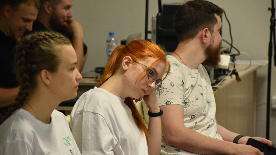 Студентка пообещала Роману Бусаргину рвать и кусать ради побед на форуме iВолга-2022
