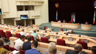 Саратовские депутаты передали на баланс области три лицея и гимназию