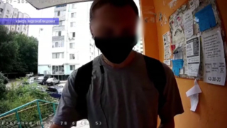 В Саратове пожилые жертвы мошенников отдали курьеру 700 тысяч рублей