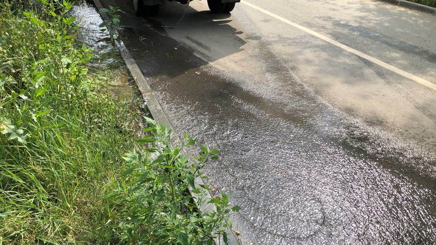 В Саратове второй день заливает улицу Уфимцева