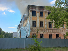 В Энгельсе загорелся Дом офицеров в Летном городке