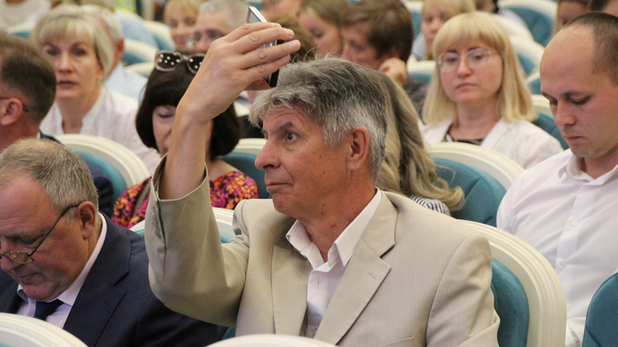 Локомотив национальной экономики: в правительстве Саратовской области поздравили строителей