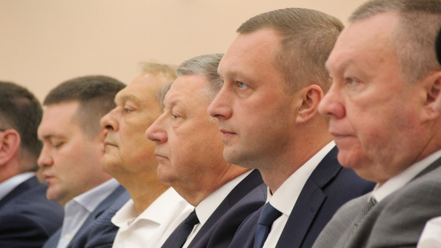 Локомотив национальной экономики: в правительстве Саратовской области поздравили строителей
