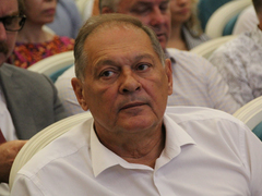 Локомотив национальной экономики: в правительстве Саратовской области поздравили строителей