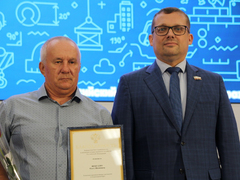 Локомотив национальной экономики: в правительстве Саратовской области поздравили строителей