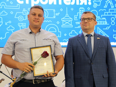 Локомотив национальной экономики: в правительстве Саратовской области поздравили строителей