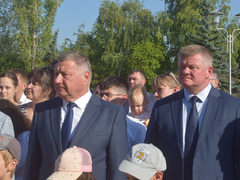 В Парке Победы растянули 90-метровый российский флаг