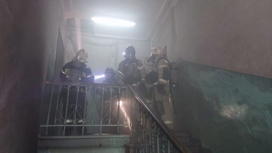 В центре Саратова второй раз за лето горит 80-летний дом-памятник