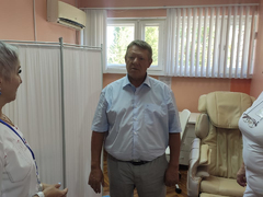 Депутаты Госдумы показали луганским делегатам, как в балаковском лагере отдыхают дети из ЛНР