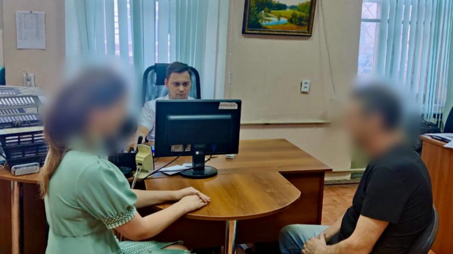 В Саратове два приятеля вынесли из квартиры убитого: хозяин пытался сам, но не осилил