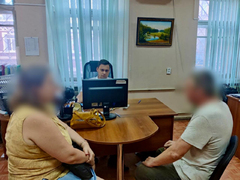 В Саратове два приятеля вынесли из квартиры убитого: хозяин пытался сам, но не осилил