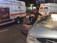 В Заводском районе иномарка впечаталась в столб: водитель в тяжелом состоянии