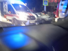 В Заводском районе иномарка впечаталась в столб: водитель в тяжелом состоянии