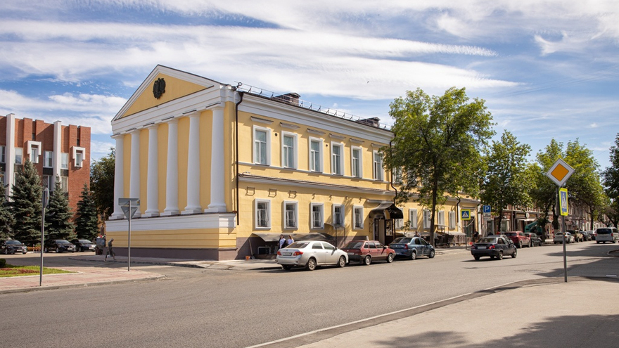 В центре Саратова отреставрировали здание, в котором учился Олег Янковский