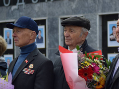 В Саратове обновили городскую Доску почета