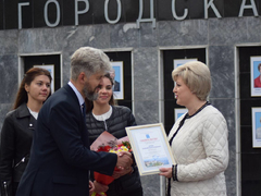 В Саратове обновили городскую Доску почета