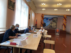 Выборы. Секретари комиссий в Саратове отметили хорошее настроение у избирателей (фоторепортаж)