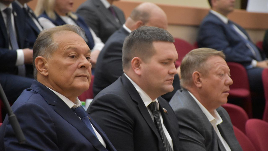 Председателем Саратовской областной думы стал Михаил Исаев