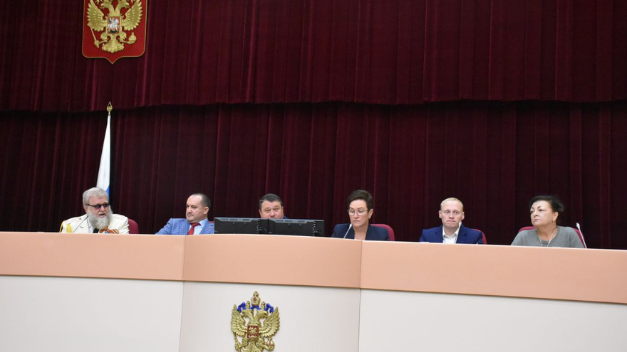 Председателем Саратовской областной думы стал Михаил Исаев