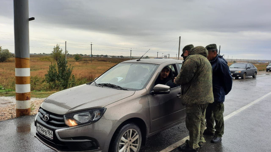 Мобилизация. В Саратовской области на границе с Казахстаном призывникам начали вручать повестки