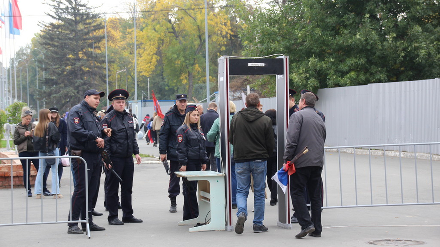 В центре Саратова прошел патриотический митинг