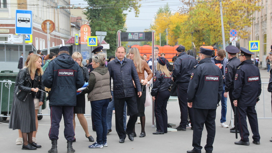 В центре Саратова прошел патриотический митинг